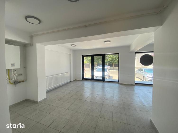 Spa?iu comercial 46 mp de inchiriat | Vitrina mare pe toata suprafa?a - 5
