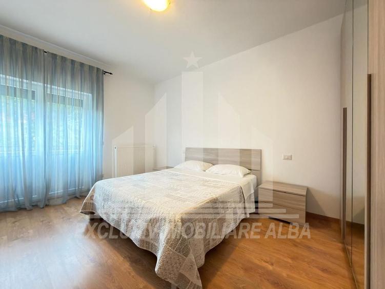 Apartament cu 3 camere, mobilat în Cetate