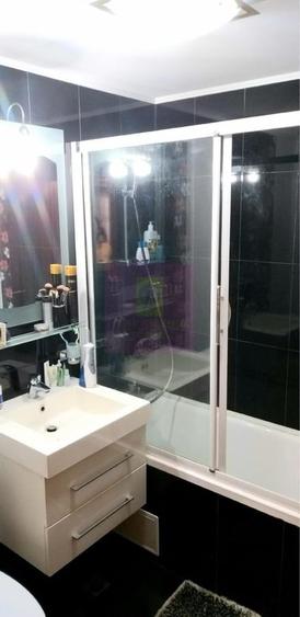 Apartament cu 3 camere decomandat în Muncii