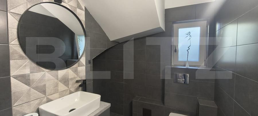 Casă individuală cu 5 camere cu Canalizare în Bucium