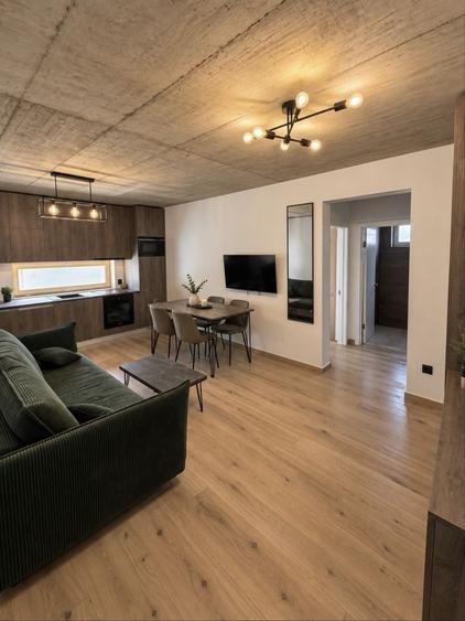 Apartament cu 2 camere decomandat în Central