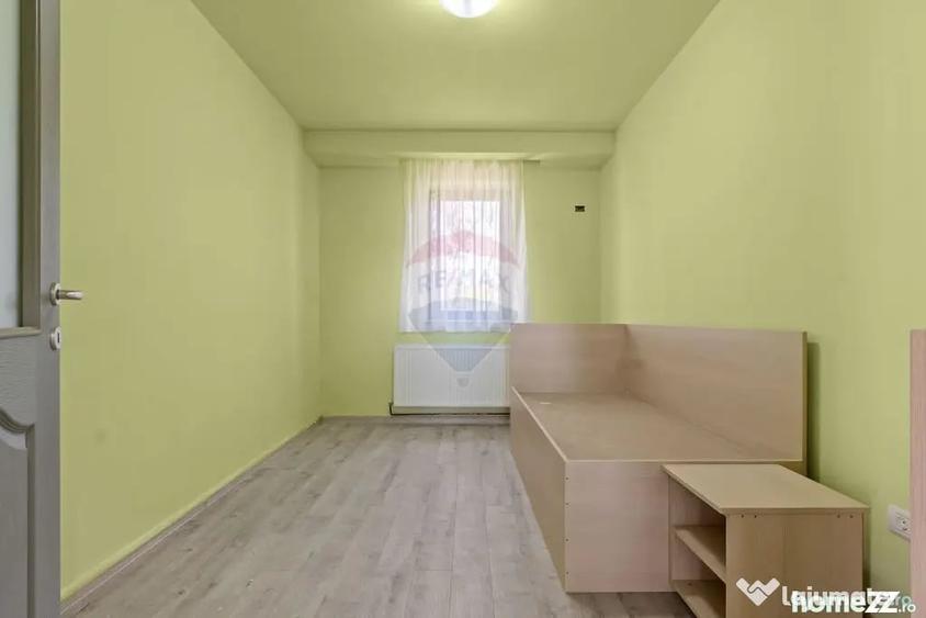 Casă cu 7 camere cu Teren 1363 Mp în Sânnicolau Mic