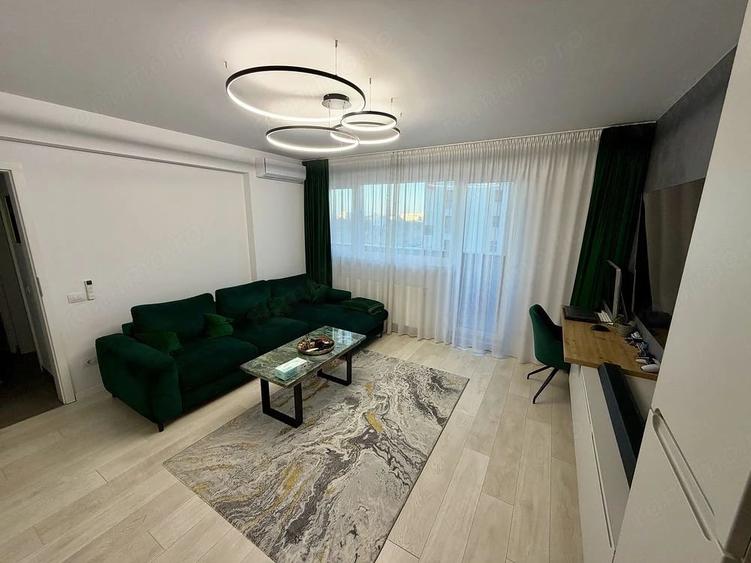 Apartament cu 2 camere decomandat în Noua