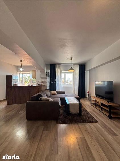 Apartament cu 3 camere, mobilat în Centrul Civic