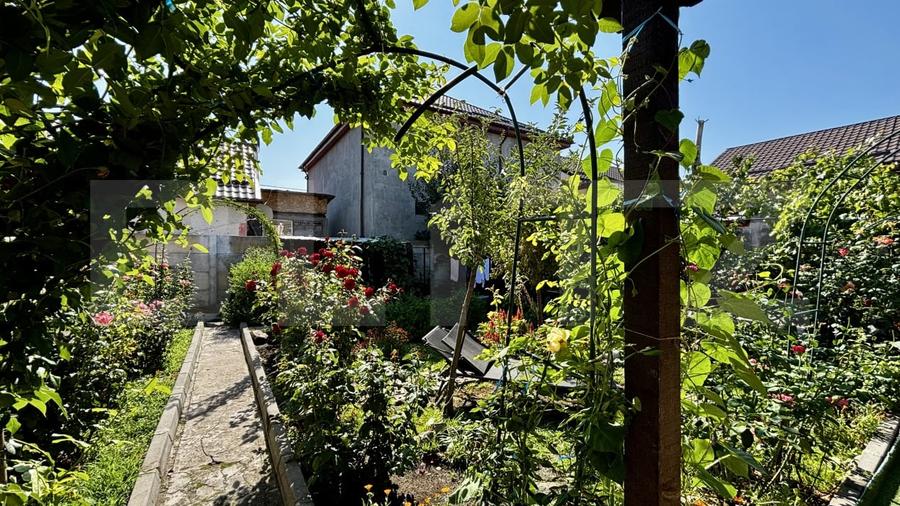 Casă parter 100 mp utili, teren 434 mp, zona Brestei - 13