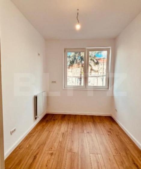 Apartament cu 3 camere semidecomandat în Ultracentral