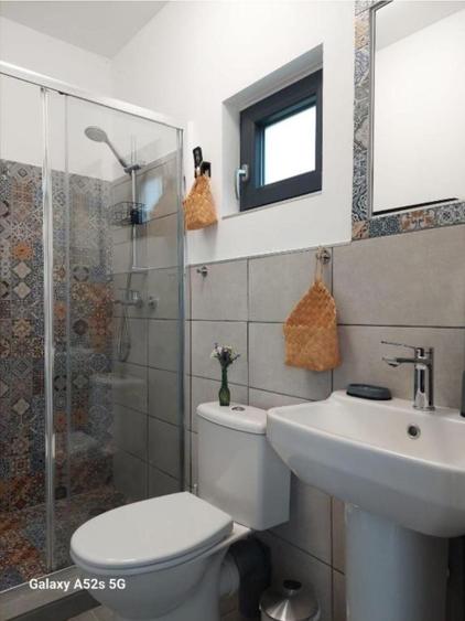 Casa cu doua apartamente - 6