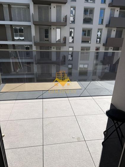 Apartament cu 2 camere decomandat, mobilat în Bulgaria