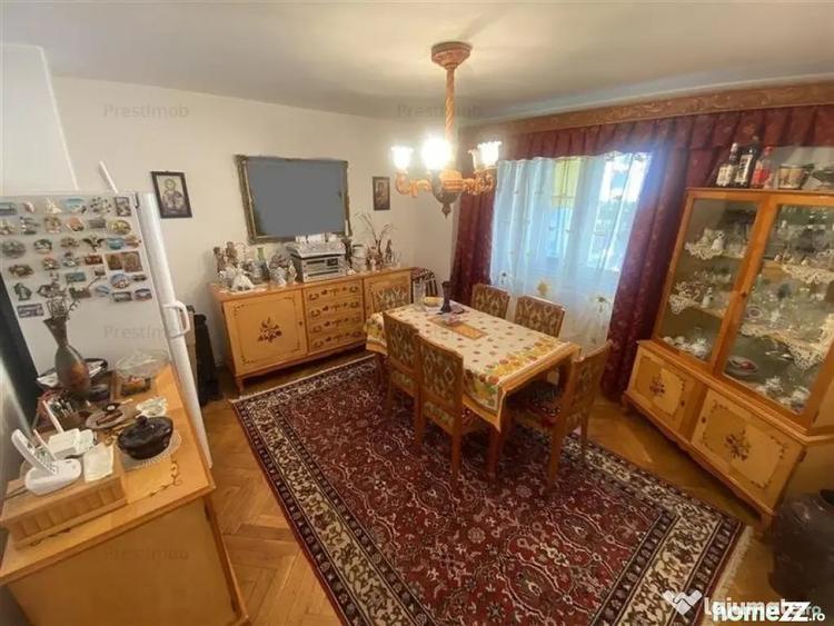 Apartament cu 4 camere decomandat în Ultracentral