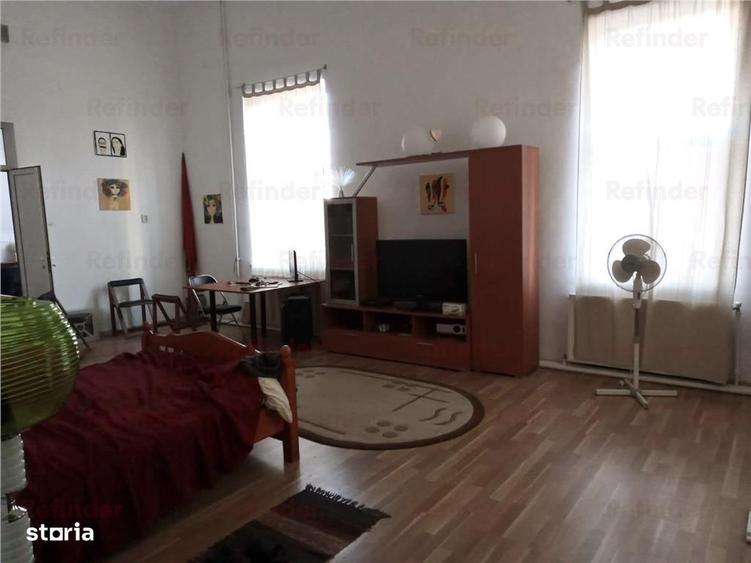 Casă cu Teren 629 Mp în Tineretului