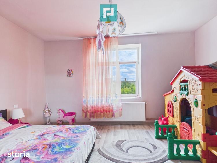 Casă cu 3 camere cu Teren 1500 Mp în Central