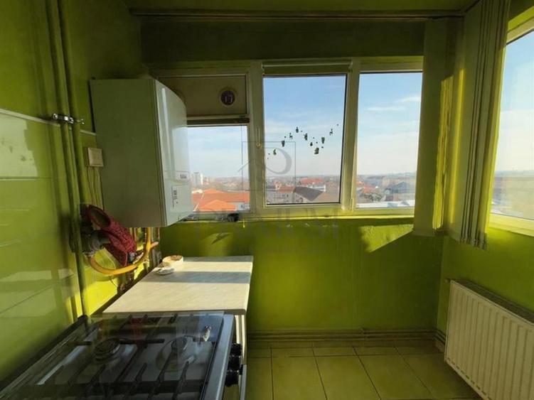 Apartament cu 4 camere decomandat, mobilat în Complex Studențesc