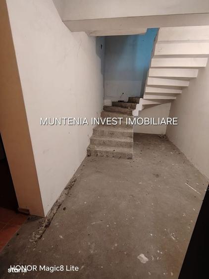 Casă cu 4 camere în Central