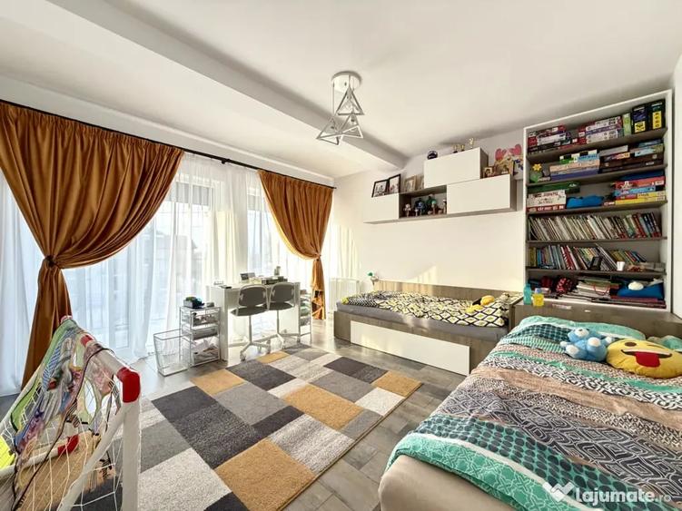 Casă cu 3 camere cu Teren 370 Mp în Dumbrăvița
