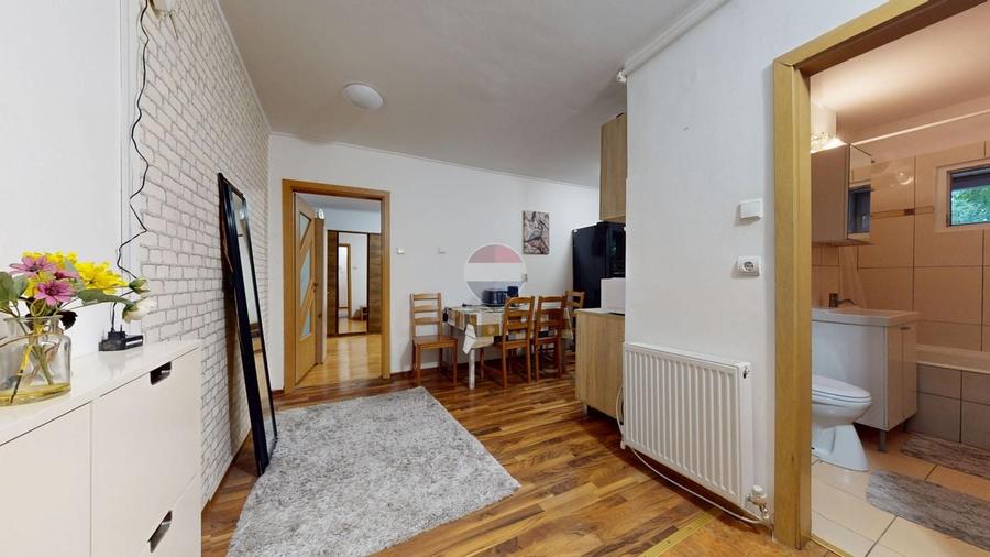 Apartament cu 2 camere decomandat, mobilat în Bartolomeu