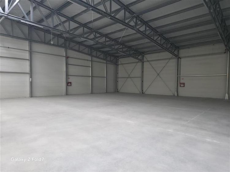 Spațiu industrial, de 3,000 mp, în Mogoșoaia