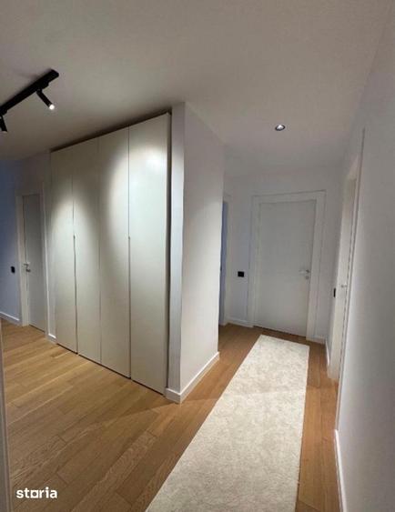 Apartament cu 4 camere decomandat în Nerva Traian