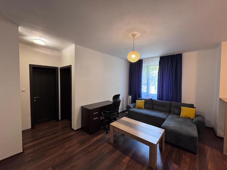 Apartament cu 2 camere decomandat, mobilat în Ultracentral