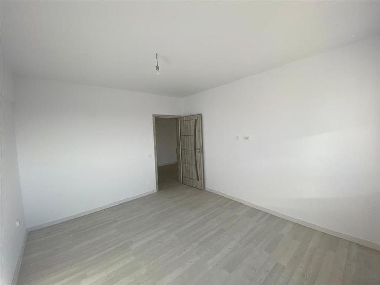 Apartament cu 2 camere semidecomandat în Popas Păcurari