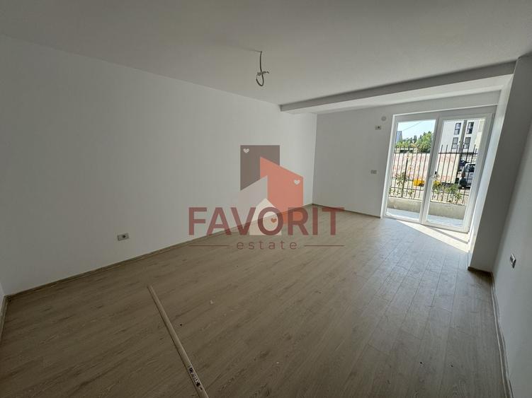 Apartament cu 3 camere decomandat în Aradului