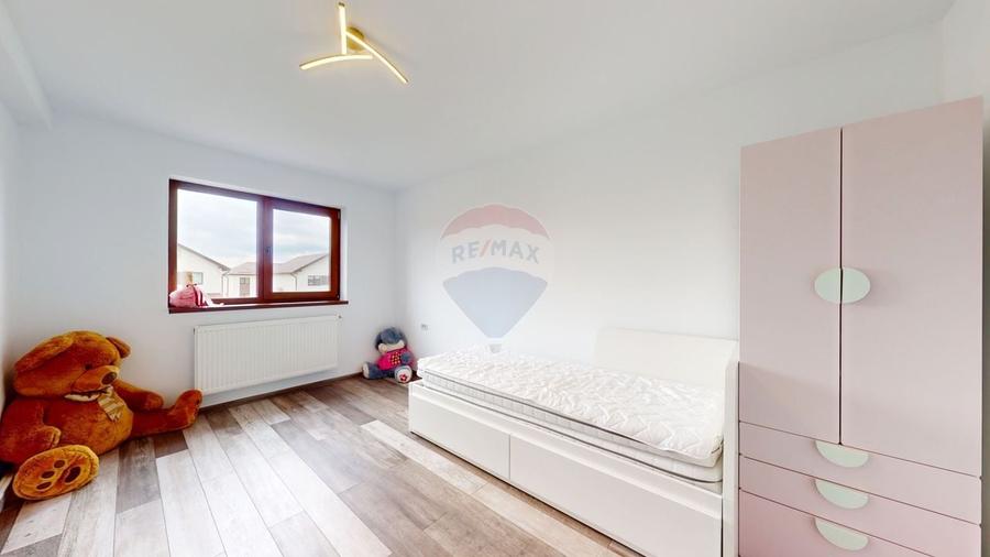 Casă individuală cu 4 camere cu Teren 400 Mp în Tărlungeni
