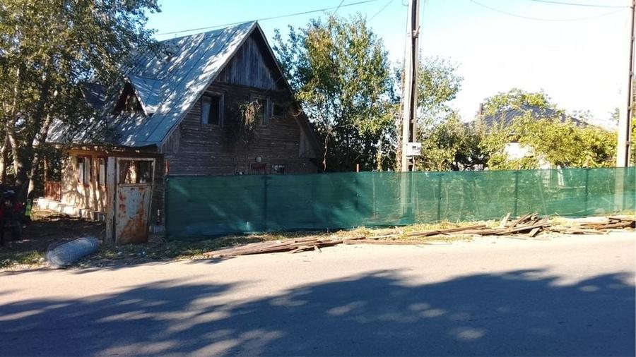 Casă cu 4 camere cu Teren 500 Mp în Păun