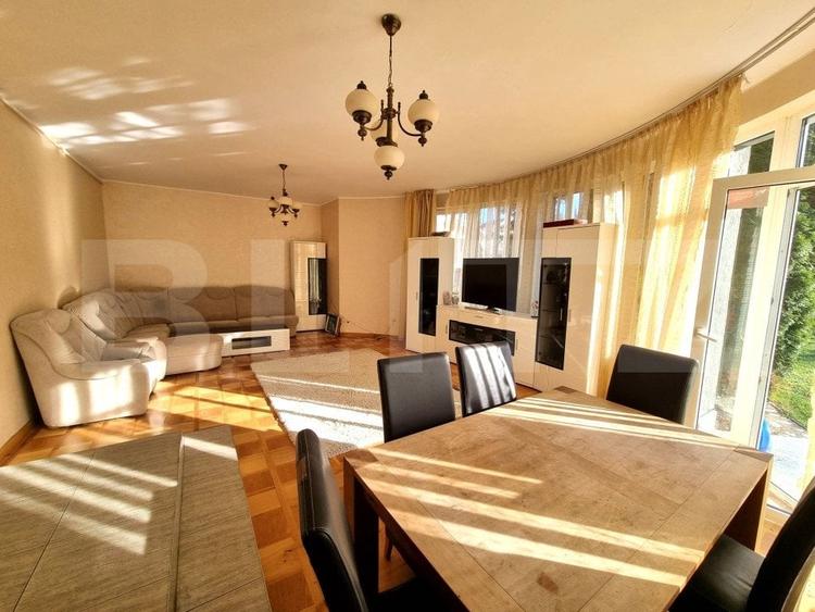 Casă individuală cu 10 camere cu Garaj în Zorilor