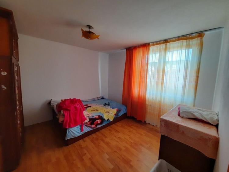 Apartament cu 2 camere decomandat în Precista