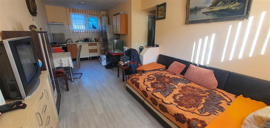 Apartament cu 2 camere decomandat, mobilat în Cetate — fotografia 3