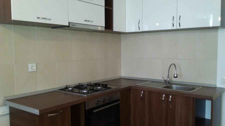 Apartament cu 3 camere decomandat, mobilat în Fundeni