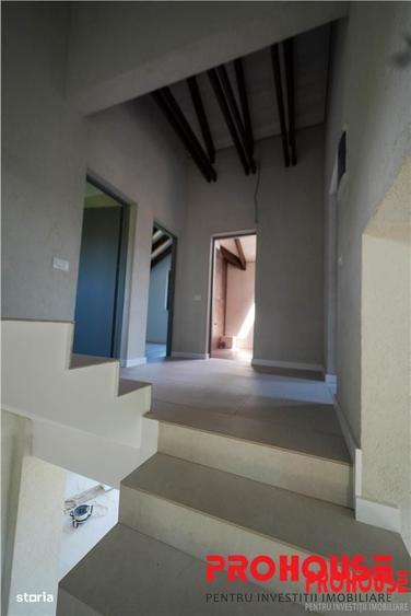 Casă cu 4 camere în Luncani