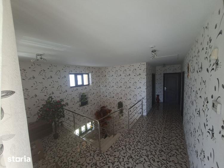 Casa de vanzare in Pipera - 5 camere, ideala pentru familie - 2