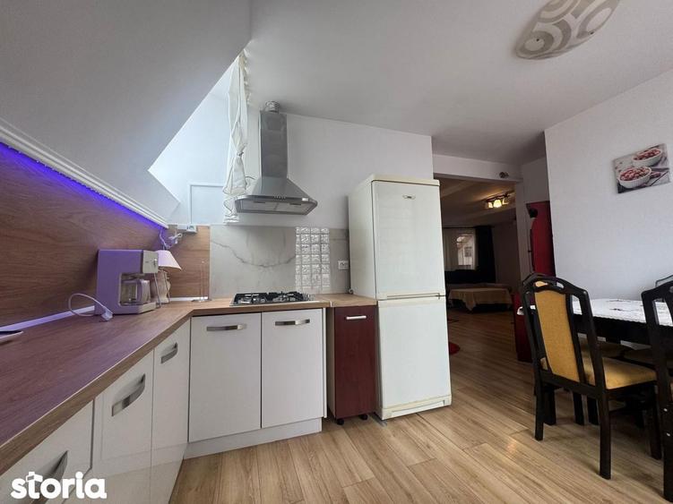 Apartament cu 4 camere în Schei
