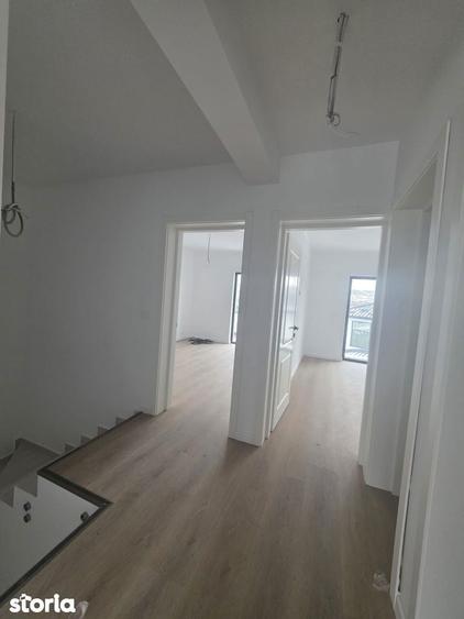 Apartament cu 4 camere în Bârnova