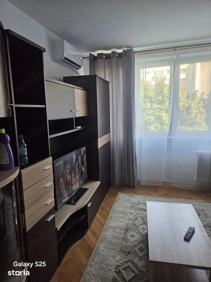 Apartament cu 2 camere decomandat în Berceni