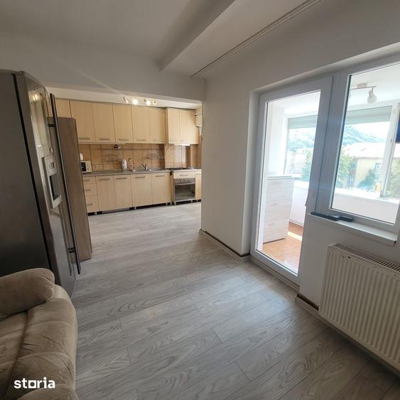 Apartament cu 3 camere decomandat în Centrul Civic