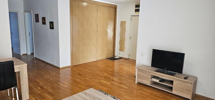 Apartament cu 3 camere decomandat, mobilat în Pipera