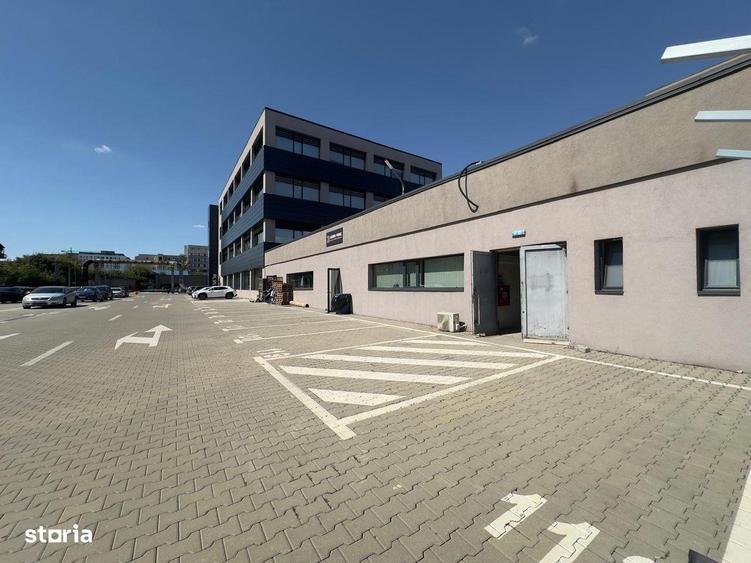 Spațiu comercial, de 808 mp, în Baza 3