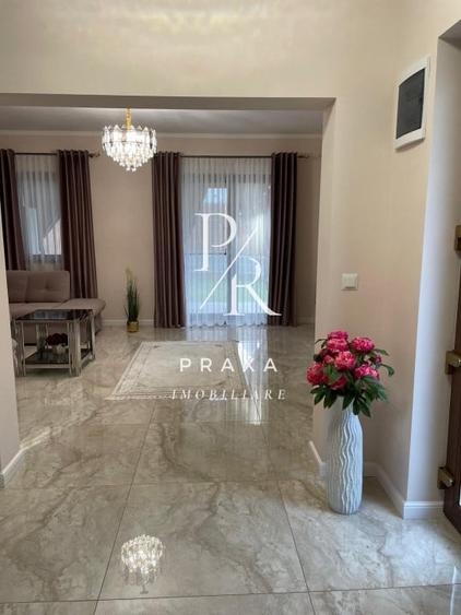 Duplex cu 4 camere cu Canalizare în Florești