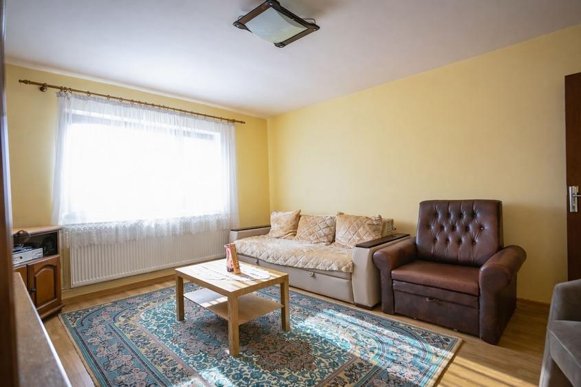 Casă cu 5 camere cu Teren 650 Mp în Sânpetru