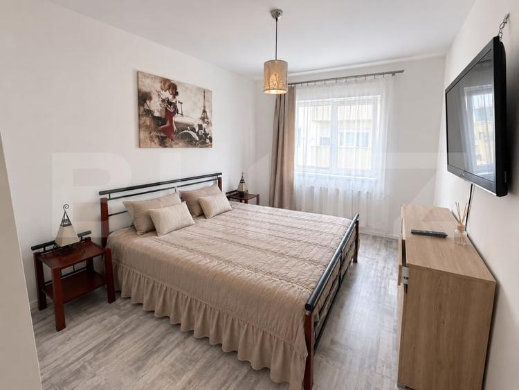 Apartament cu 2 camere semidecomandat, mobilat în Florești