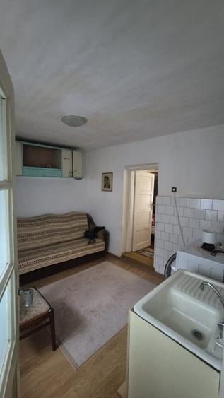 Casă individuală cu 4 camere cu Canalizare în Casa de Cultură