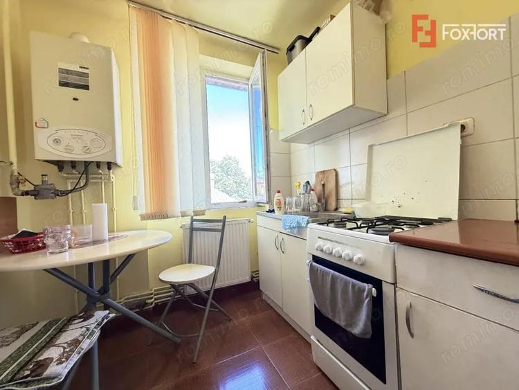 Apartament cu 2 camere semidecomandat, mobilat în Complex Studențesc