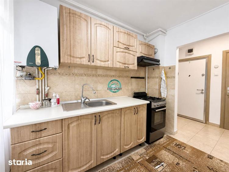 Apartament cu 3 camere, mobilat în 7 Noiembrie