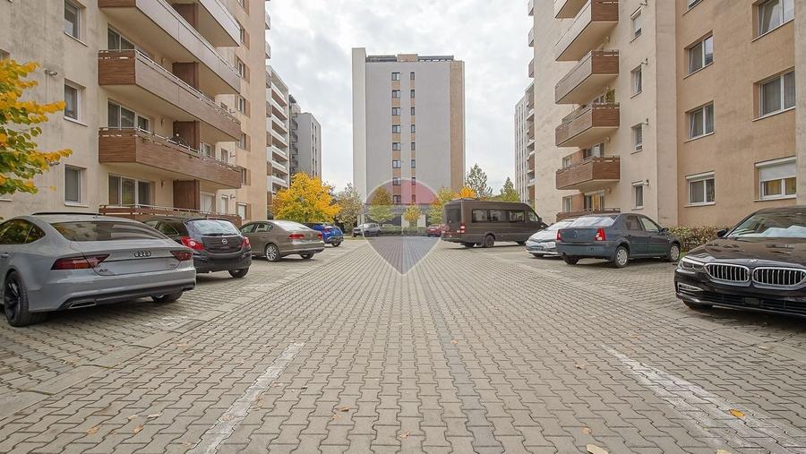 Apartament cu 2 camere decomandat, mobilat în Tractorul