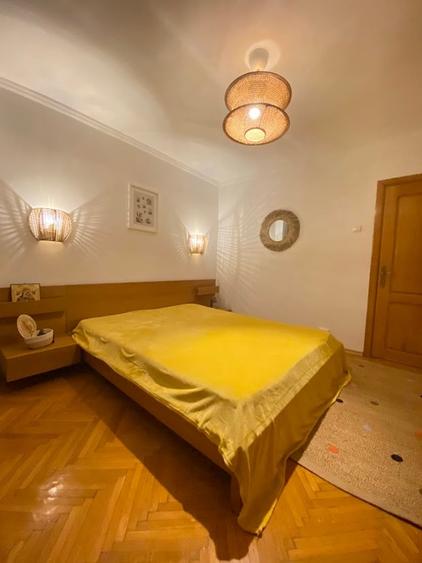 Apartament cu 3 camere decomandat, mobilat în Ultracentral