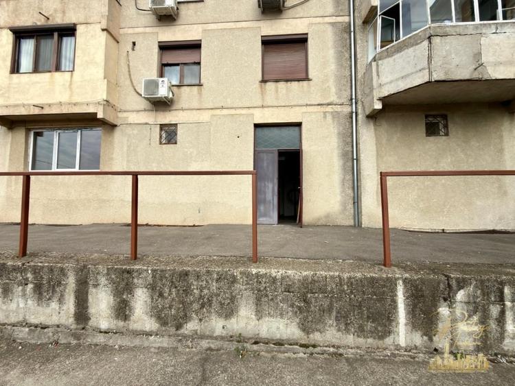 Spațiu comercial, de 265.70001220703 mp, în Rogerius