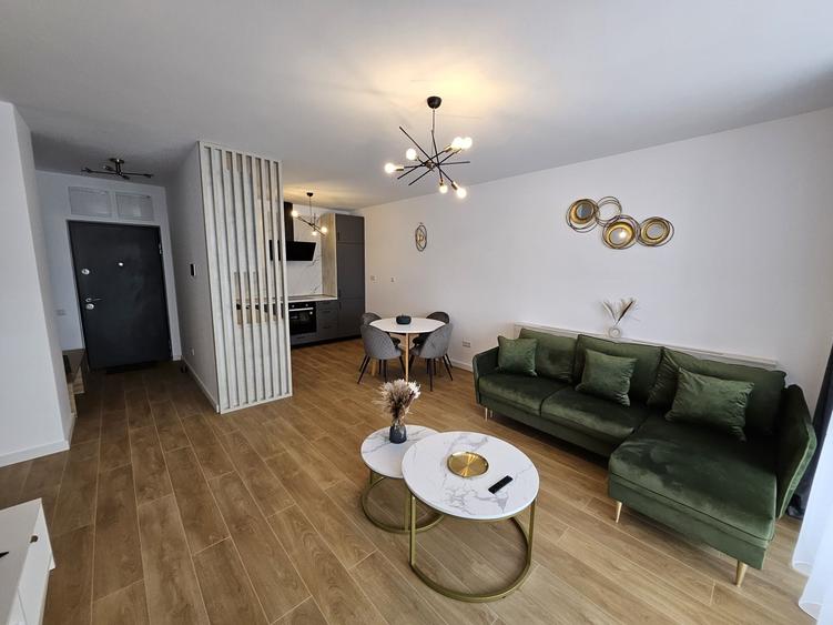 Apartament cu 2 camere decomandat în Central