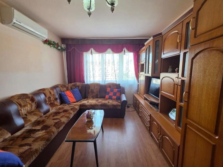 Apartament cu 2 camere semidecomandat în Rogerius