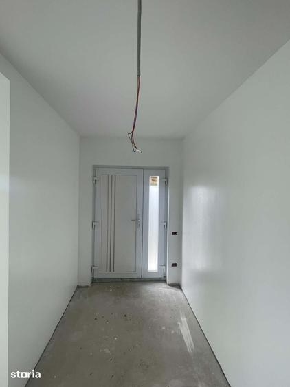 Casă cu 7 camere cu Teren 750 Mp în Central
